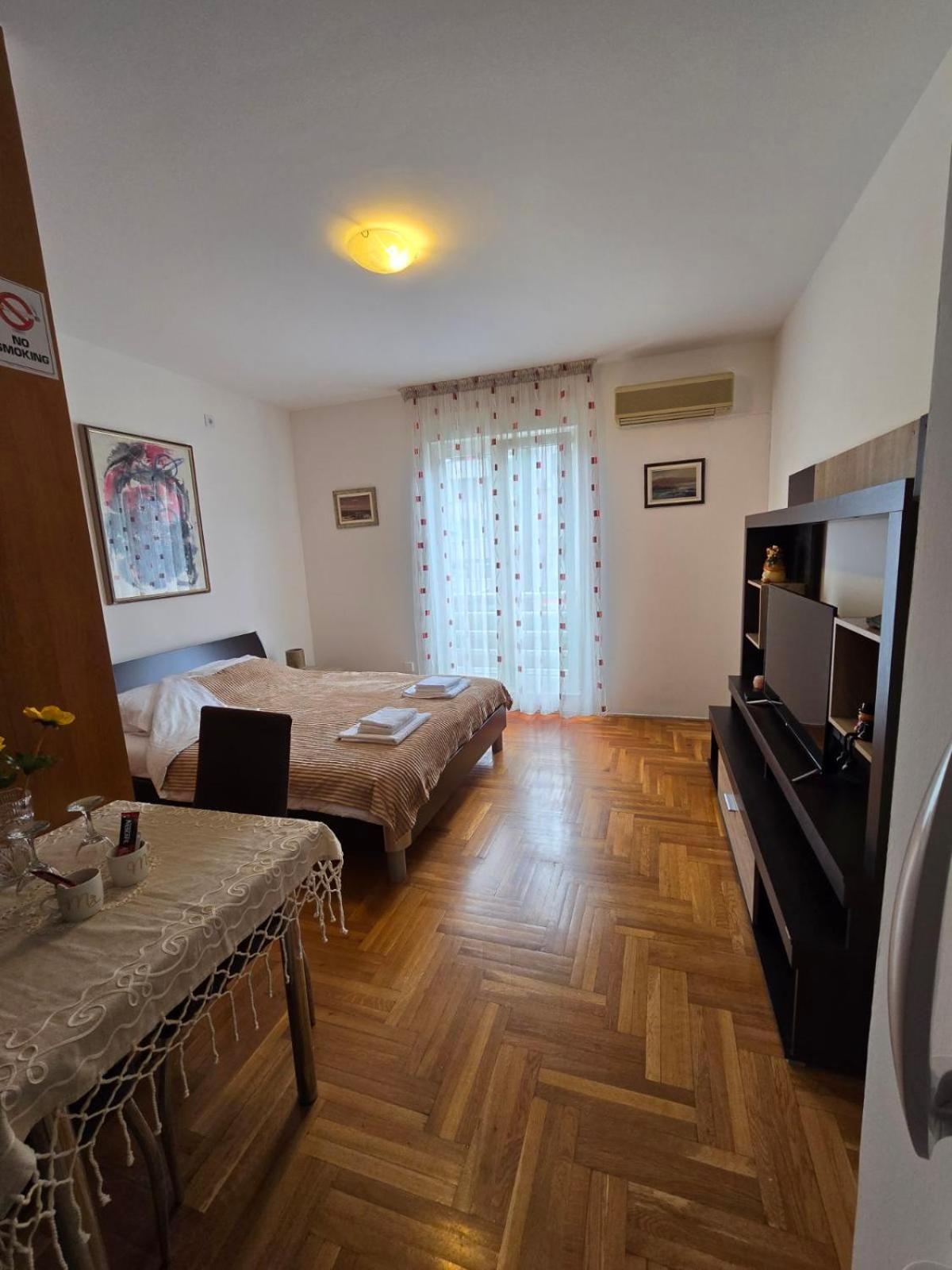 Laki Apartment Podgorica Exterior foto